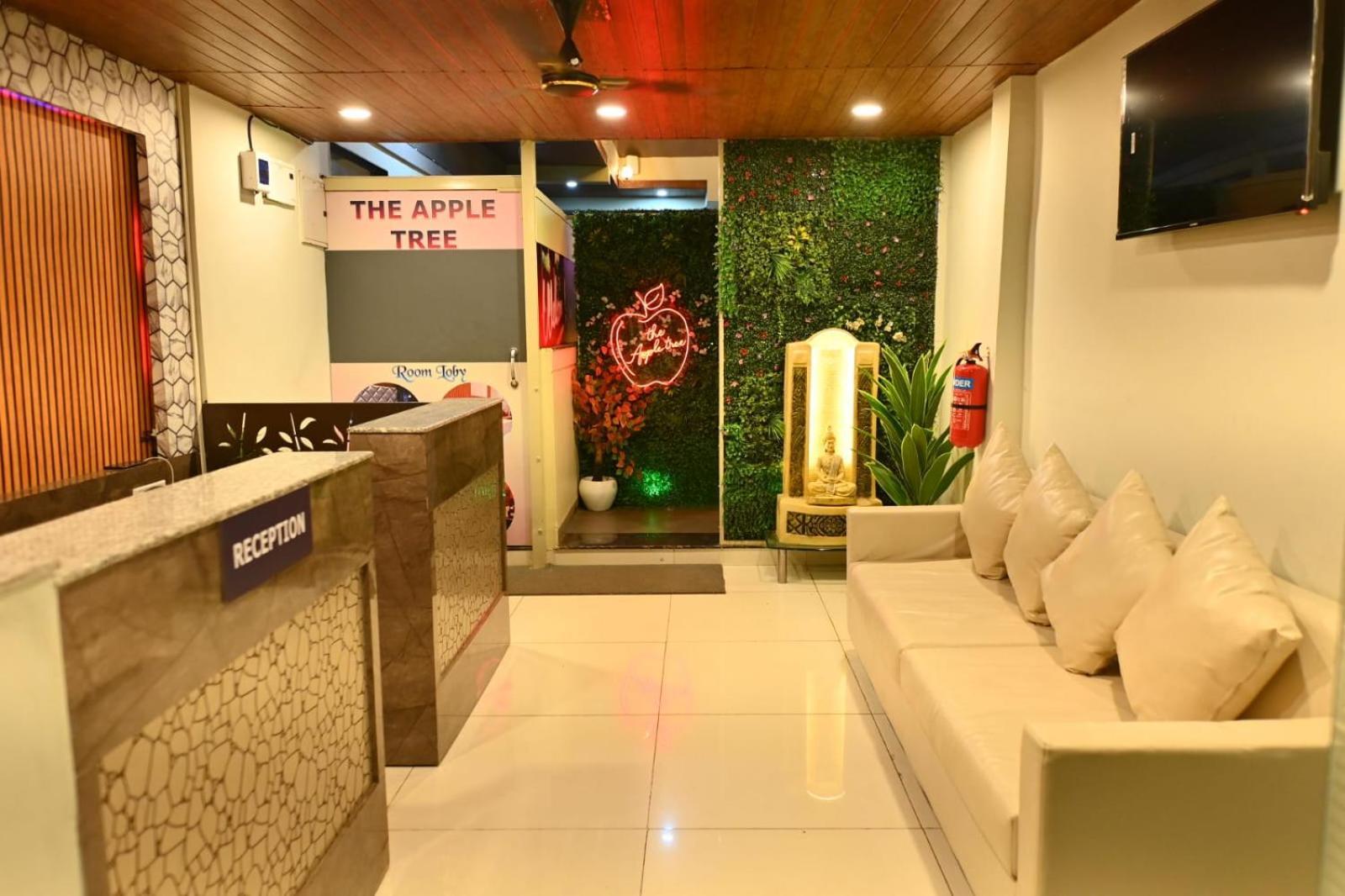 The Apple Tree Hotel Indore Luaran gambar